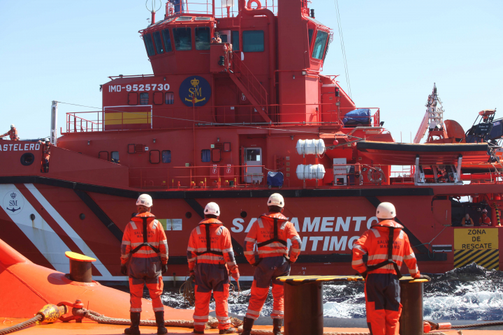 Salvamento Mar Timo Prest Auxilio A Personas En Andaluc A Ceuta